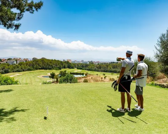7 notti con mezza pensione al RIU Festival e 3 green fee a persona (GC Real Golf de Bendinat, Son Muntaner e Son Vida)