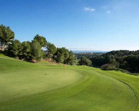7 nuits en demi-pension au RIU Festival et 3 green fees par personne (GC Real Golf de Bendinat, Son Muntaner et Son Vida)