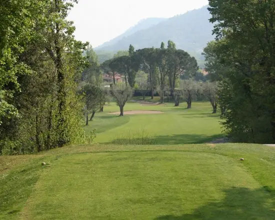4 notti al La Meridiana Resort con prima colazione e 3 green fee