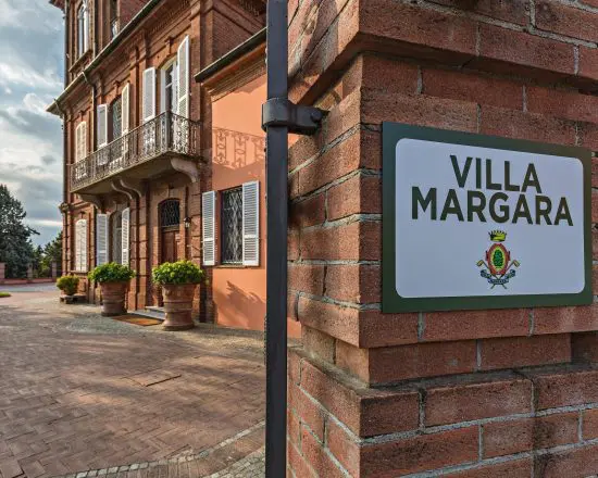 8 nights at Villa Margara and 4 green fees per person (GC Margara, GC Villa Carolina and 2x GC Colline del Gavi)