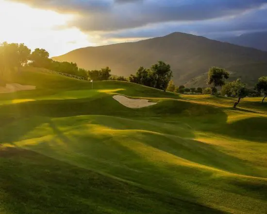 5 Übernachtungen im Higuerón Hotel by Hilton & 3 Green Fees (2x Alhaurín Golf, 1x América La Cala Resort)