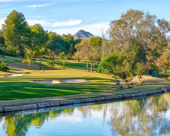 7 nuits avec petit-déjeuner à l'hôtel Kempinski Bahia, y compris 3 green fees par personne (1x Valle Romano, 1x El Paraiso, 1xAlferini)