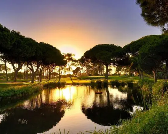 7 noches en el Victoria Golf Resort and Spa con desayuno y 3 green fees