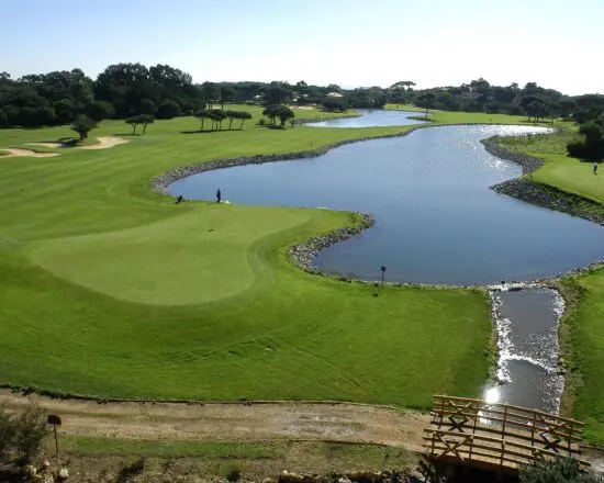 7 Übernachtungen im Onyria Quinta da Marinha Hotel mit Frühstück und 3 Greenfees, inkl. Mietwagen