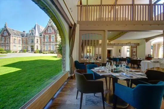 5 nuits avec petit déjeuner inclus à l'Hôtel Château Tilques et 2 Green Fees par personne (Aa Saint-Omer Golf Club et Hardelot Golf Club).