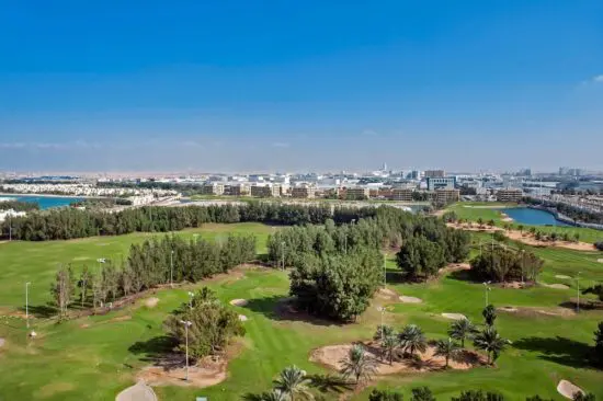 6 noches con desayuno en Al Hamra Residence incluido 3 Green Fees por persona en Al Hamra Golf Club (x2) y Al Zorah GC