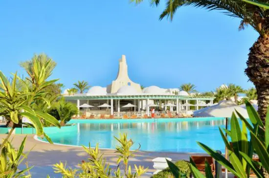 7 nights with breakfast at Royal Garden Palace and 3 Green fees per person (Djerba Golf Club)