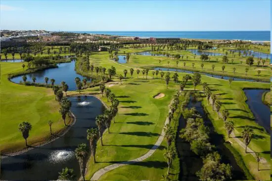 7 nuits avec petit-déjeuner à l'hôtel Rochavau avec voiture de location et 3 green fees
