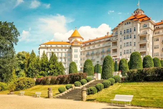 3 nights with breakfast in Spa Hotel Imperial including one green fee per person (Golf Resort Karlovy Vary)