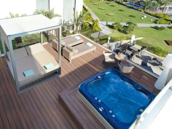 5 notti con prima colazione allo Zafiro Palace Palmanova, inclusi 2 green fee a persona (Golf Santa Ponsa I e T-Golf Calvia)