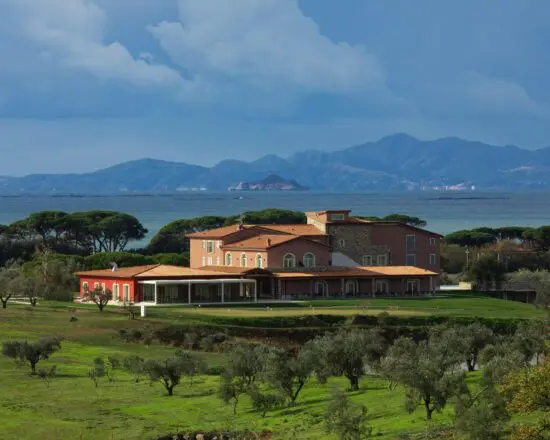 4 nights at the Riva Toscana Golf Resort & Spa with breakfast and 2 green fees
