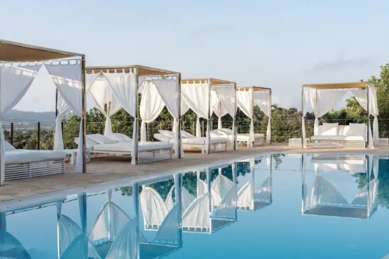 3 noches con desayuno en Hotel Cases de Son Barbassa incluido un Green fee por persona (Capdepera Golf)