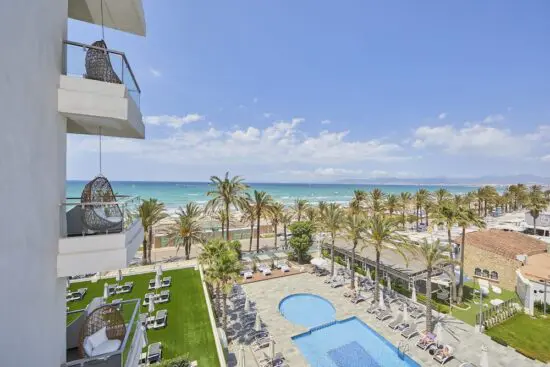 3 nuits avec petit-déjeuner à l'hôtel Playa Golf, y compris un green fee par personne (Golf Maioris)