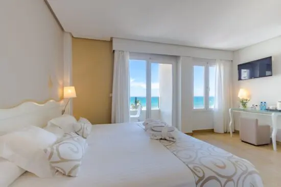 7 nights at the Hotel Meridional with breakfast and 3 green fees