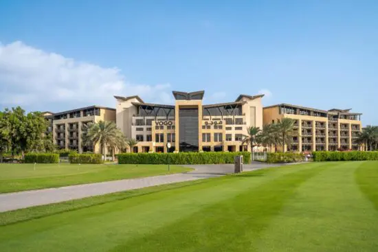 7 Übernachtungen mit Frühstück im Westin Abu Dhabi Golf Resort & Spa inkl. 3 Green Fees pro Person (1x Yas Links & 2x Abu Dhabi Golf Club)