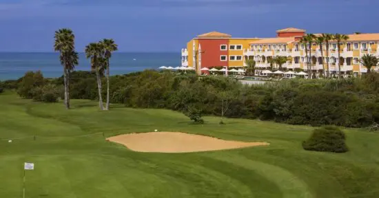 7 Nächte mit Frühstück im Palacio de Sancti Petri Gran Melia mit 3 Greenfees