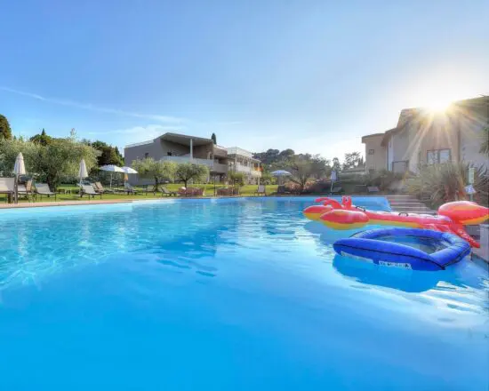 4 notti al Bella Hotel & Restaurant con colazione e 2 green fee