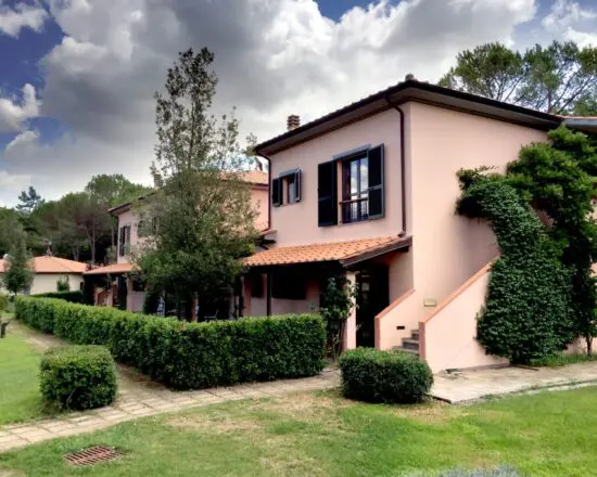 3 nights at Montebelli Agriturismo & Country Hotel with breakfast and 1 green fee