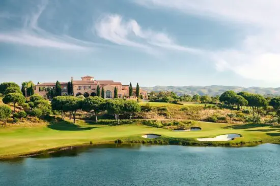 Monte Rei Golf & Country Club – 7 Nächte mit Frühstück und 3 Greenfees