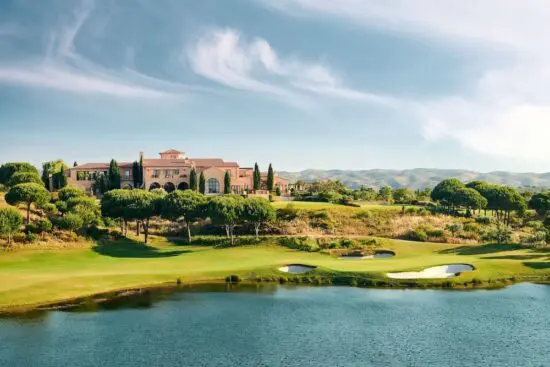 Monte Rei Golf & Country Club: 7 noches con desayuno y 3 green fees