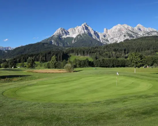 (4.) Foto von Golfplatz Urslautal