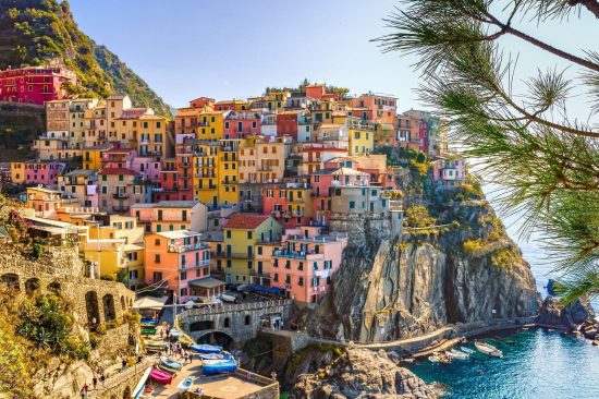 7 noches con desayuno en Excelsior Palace Hotel Portofino Coast incluido 3 Green Fees por persona en Rapallo Golf Club y un Paseo en Barco y a pie por Portofino con cocina y almuerzo con pesto
