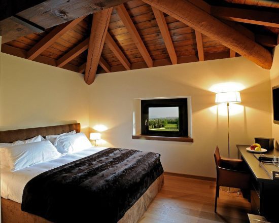 10 Nächte in der Foresteria Maison Gardagolf und 6 Greenfee je Person (Golfclub Gardagolf, Arzaga, Verona, Paradiso del Garda, Franciacorta und Chervo)