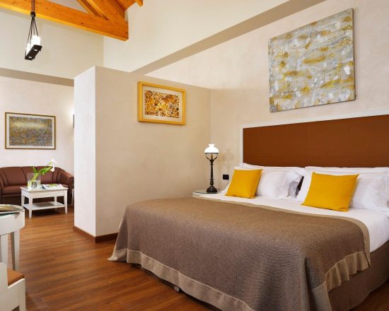 5 Nächte im Hotel Castello Dal Pozzo - Palazzo mit Frühstück und 2 Greenfee je Person (Golfclub Bogogno und Castelconturbia)