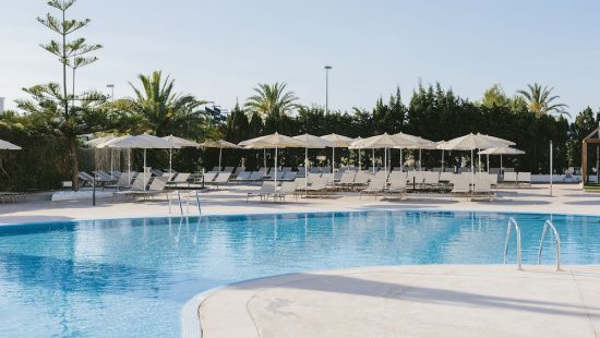 5 noches todo incluido en el hotel Aluasoul Alcudia Bay con 2 GF (GC Alcanada y Pula Golf) y coche de alquiler