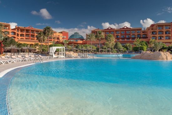 7 Übernachtungen in einem Deluxe-Doppelzimmer mit Meerblick im Sheraton Fuerteventura inklusive Frühstück und 3 Green Fees pro Person ( 3x Fuerteventura Golf Club )