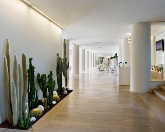 8 nights with breakfast at Hotel Versilia Lido UNA Esperienze and four green fees per person (Golf Club Forte dei Marmi, Montecatini, Tirrenia and Cosmopolitan)