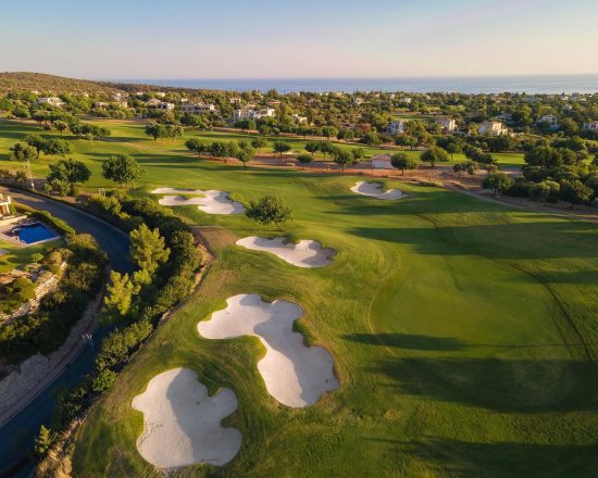7 nights half board at Azia Resort and Spa and 3 green fees per person (Elea GC , Secret Valley y Aphrodite Hills)
