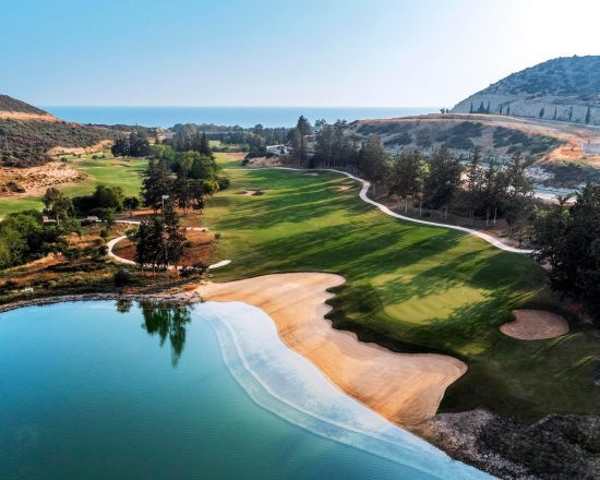 7 Nächte mit Halbpension im Azia Resort and Spa und 3 Greenfee je Person (Elea GC , Secret Valley y Aphrodite Hills)