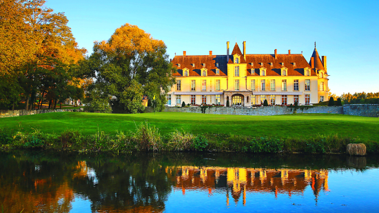 4 nights at Château d'Augerville with half board and 4 Green Fees per person (Château d'Augerville Golf)