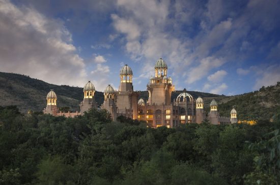 5 nuits avec petit-déjeuner à The Palace at Sun City Resort, y compris 4 Green Fees par personne (Gary Player Country Club & Lost City Golf Course)