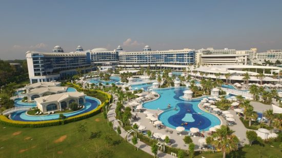 7 nights at Sueno Hotels Deluxe Belek all inclusive with 3 green fees per person at Sueno Golf Club