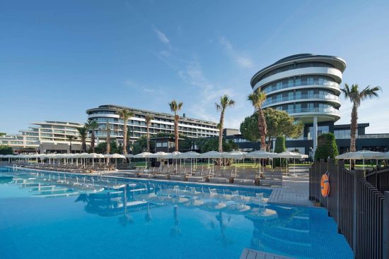 7 nights at Voyage Belek Golf & Spa with all inclusive and 3 green fees (2 Montgomerie and 1 Kaya)