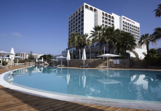 10 Übernachtungen im Crowne Plaza Vilamoura & 4 Greenfees (1x Vale do Lobo, 3x Dom Pedro: Old, Millennium & Victoria)