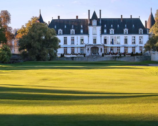 5 nights at Château d'Augerville with half board and 2 Green Fees per person (2x Château d'Augerville Golf)