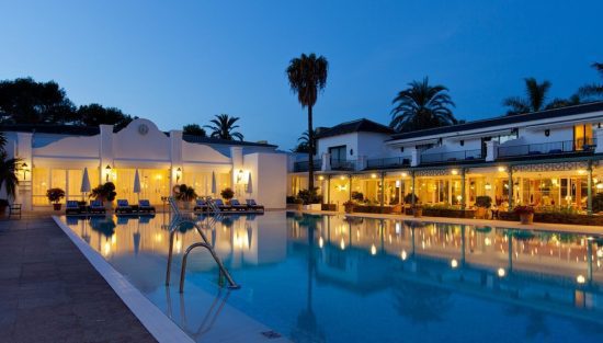 5 Übernachtungen mit Frühstück im Los Monteros Resort inklusive 3 Greenfees pro Person (2x Marbella Golf Club und 1x La Cala Golf Resort Golfplatz Amerika)