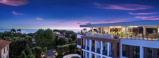 7 Übernachtungen mit Frühstück im Hotel Principe Forte Dei Marmi inklusive 3 Green Fees (Golf Club Forte dei Marmi, Tirrenia & Cosmopolitan Golf Club) und Weinverkostung in Florenz