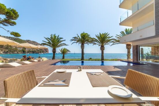 5 nights at Hotel Melbeach & Spa with breakfast and 2 green fees per person (1x GC Canyamel, 1x GC Son Servera)