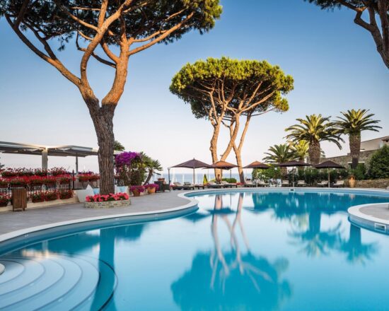 7 Übernachtungen mit Frühstück im Baglioni Resort Cala del Porto inklusive 3 Green Fees pro Person im Golf Club Punta Ala, Riva Toscana & Toscana Golf Club