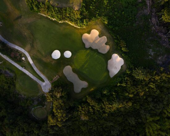 8 noches Todo Incluido en Hilton Rose Hall Resort & Spa incluido 3 Green Fees por persona en Rose Hall Jamaica Golf Club