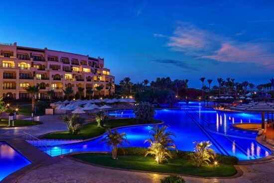 10 nights All Inclusive at the Steigenberger ALDAU Beach Hotel and 5 green fees per person (GC Madinat Makadi)