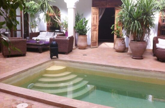 14 notti con prima colazione al Riad Mandalay Guest house e 7 green fee a persona (GC Samanah, Assoufid, Atlas, Rotana, Montgomerie, Amelkis e Royal).