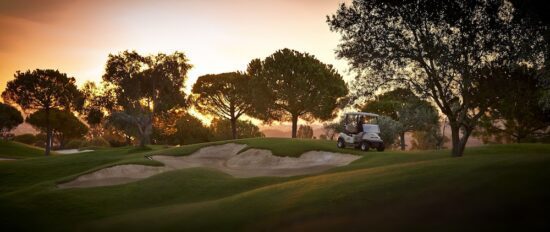 5 nuits avec petit-déjeuner à La Cala Resort incluant 2 green fees par personne (Parcours de golf : 1x Asie, 1x Europe)