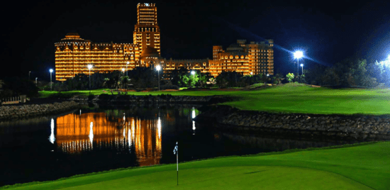 6 notti con prima colazione all'Al Hamra Residence 3 green fee a persona all'Al Hamra Golf Club (x2) e Al Zorah GC