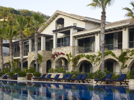 10 notti con prima colazione al Columbia Beach Resort e 5 green fee a persona (2 volte GC Secret Valley, GC Elea, GC Minthis e GC Aphrodite Hills)