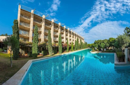 14 nuits à Gloria Serenity All Inclusive avec 7 Green Fees par personne (3x Gloria GC, 2x Montgomerie GC, 2x Antalya GC)